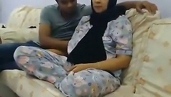 Bangladeshi Randi Ryhmäseksi - Kuusi Klippiä Hardcore Kolmikko Helvetin