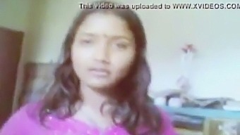 La Zia Desi Xiaoying Viene Scopata Dal Bello Indiano