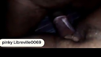 Ystävällinen Mummo Nussii Minua Tässä Videossa