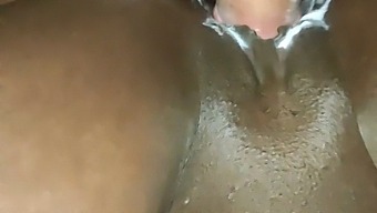 Experimentando Prazer Duplo Com Quatro